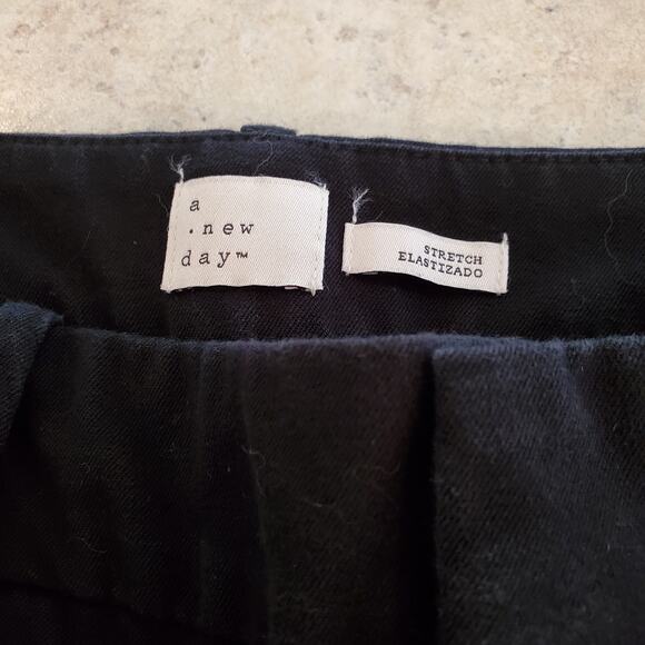 A New Day Black Straight Leg Ankle Pants Size 12 - Picture 5 of 9